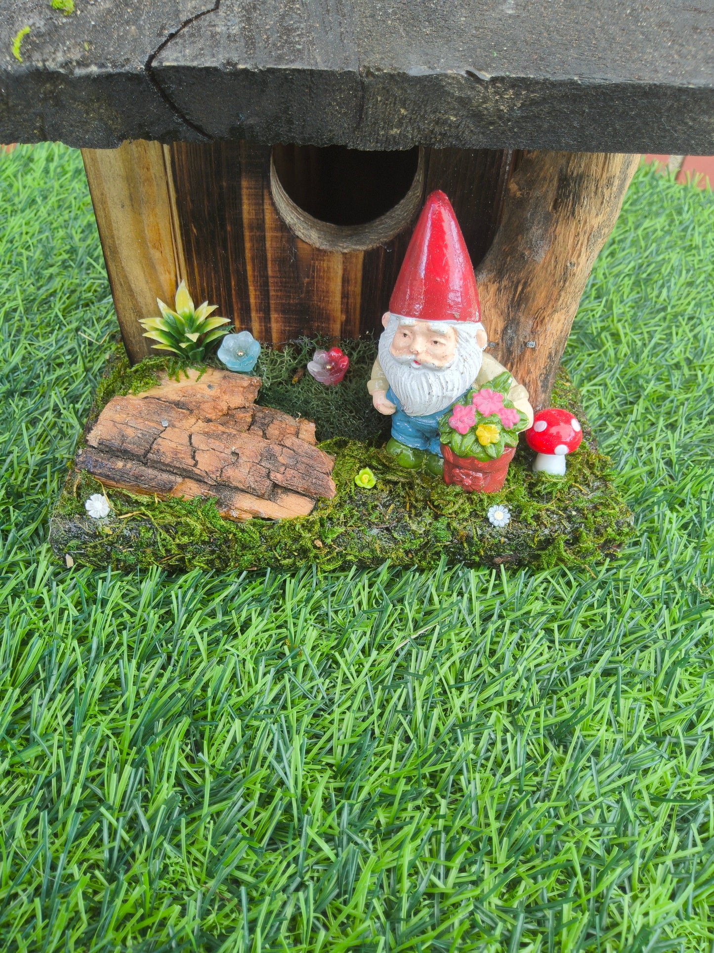 Hummingbird Home Gnome Flower Garden