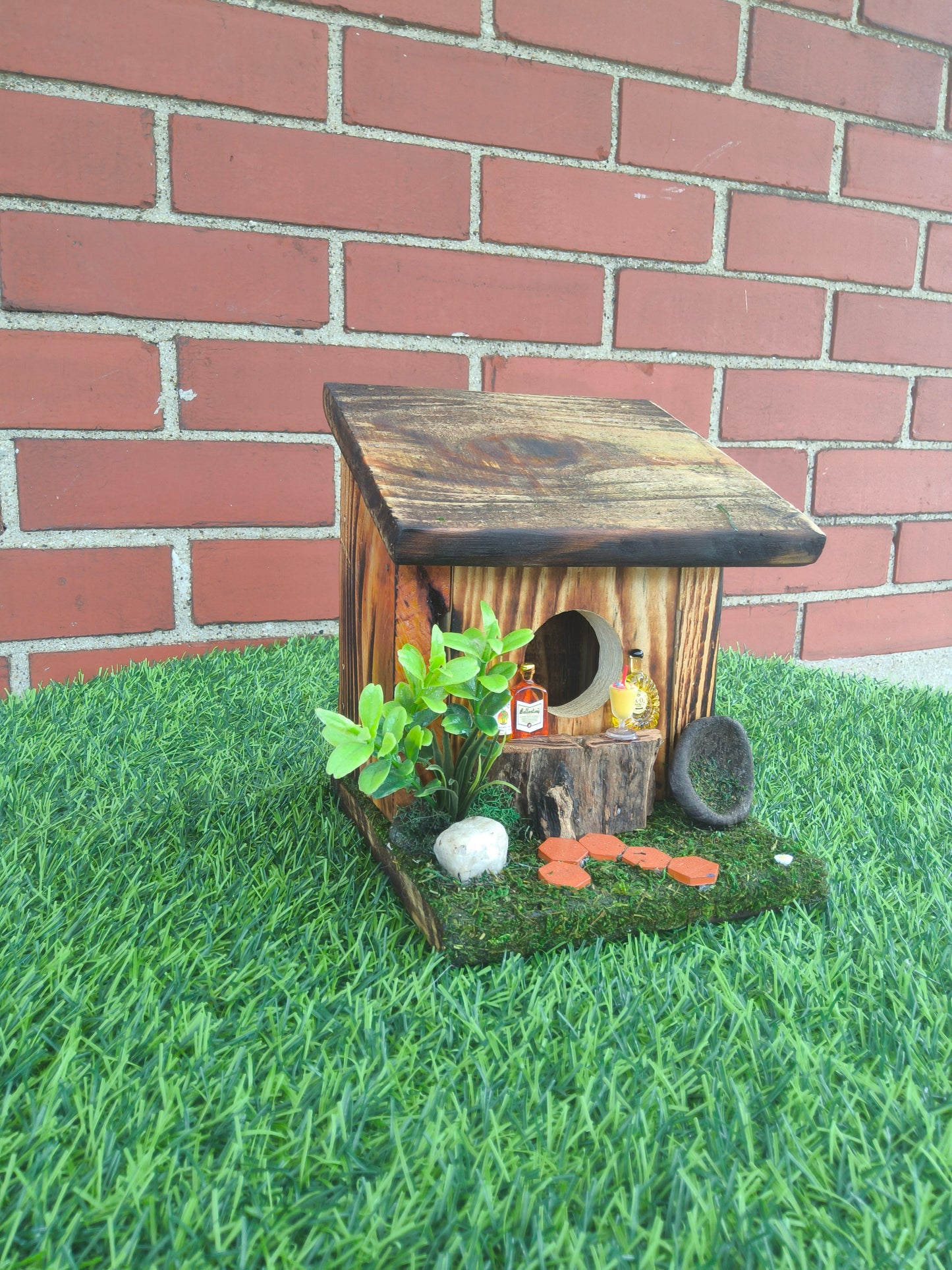 Hummingbird Home Bar