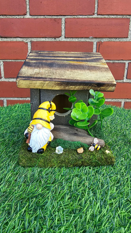 Hummingbird Home Bee Gnome