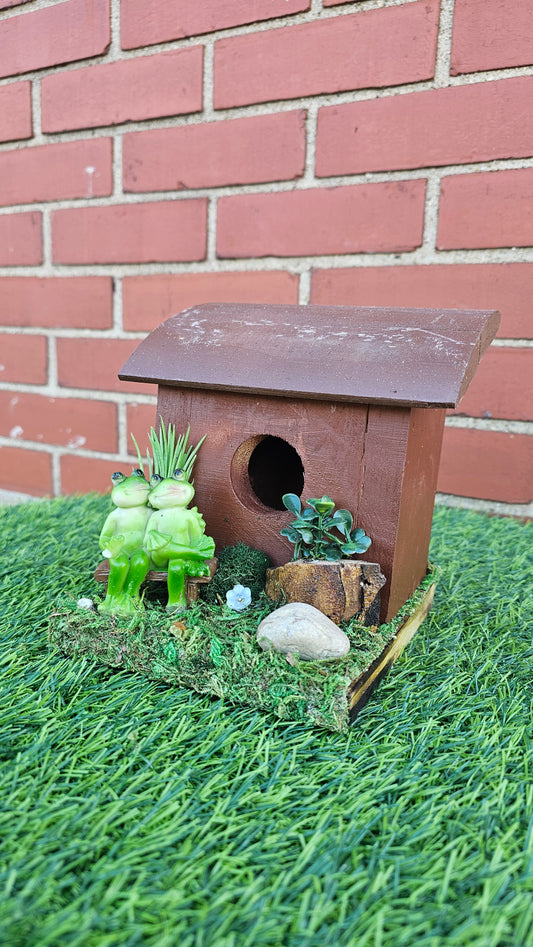 Hummingbird Home Chill Frogs