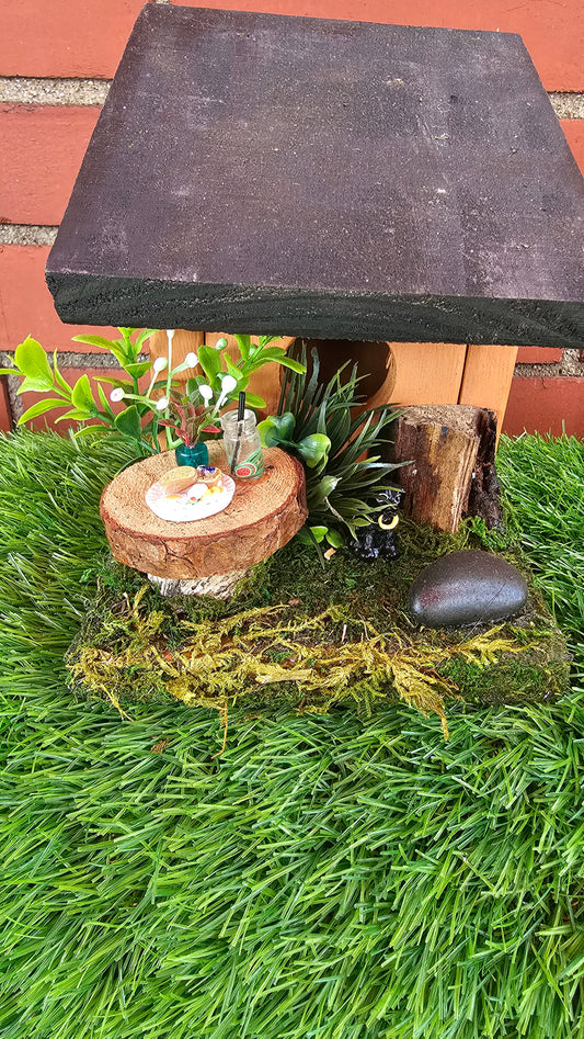 Hummingbird Home Black Dog