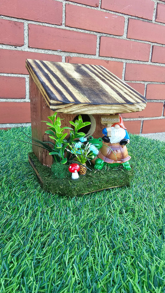 Hummingbird Home Gnome with Turtle